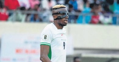 Here is a Turkish text that meets your requirements: Galatasaray'de