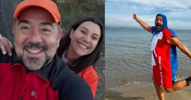 Ata Demirer, Sevgilisiyle Bozcaada’da! Komedyen Ata Demirer, sevgilisi Dilara Ale