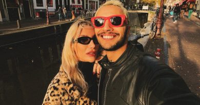 Here is the rewritten text in Turkish: Başlık: Galatasaray-Ajax Maçı