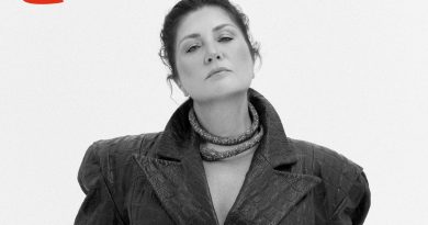 Here is the rewritten text in Turkish: Başlık: Sibel Can,