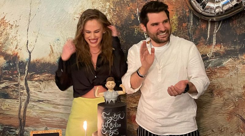 Başlık: Begüm Öner'in Hamilelik Pozları: Annelik heyecanıyla bebek bekleyen ünlü