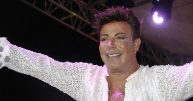 Here is the rewritten text in Turkish: Başlık: Fatih Ürek'in