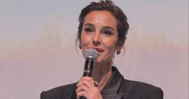 Arzum Onan: Kandırıldım Ünlü oyuncu Arzum Onan, estetik açıklamasında bulundu