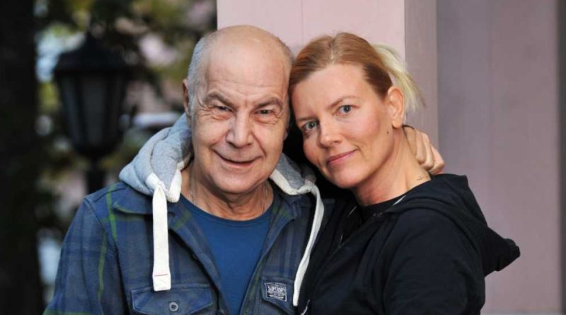 Here is the rewritten text in Turkish: Başlık: Biricik Suden