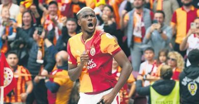 Here is the rewritten text in Turkish: Başlık: Osimhen, Galatasaray'ın