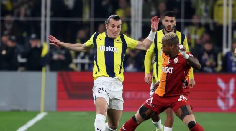 Here is the rewritten text in Turkish: Başlık: Galatasaray, Fenerbahçe'ye