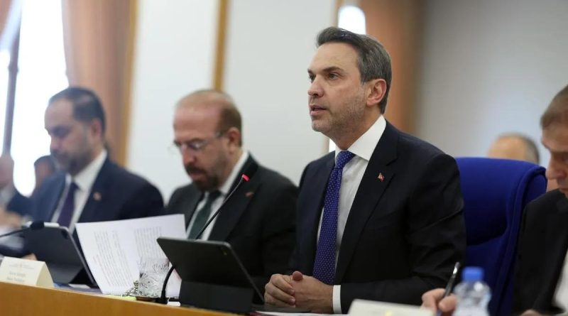 Başlık: Türkiye'nin Maden Kaynaklarını Geliştiriyor İçerik: Enerji ve Tabii Kaynaklar