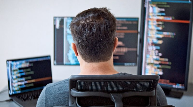 Başlık: 10 Milyon Amerikalı Kişinin Kişisel Verisi Hacklandı "Kişisel verilerin