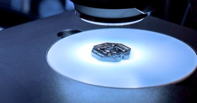 Here is the rewritten text in Turkish: Başlık: Beyin Chipi,