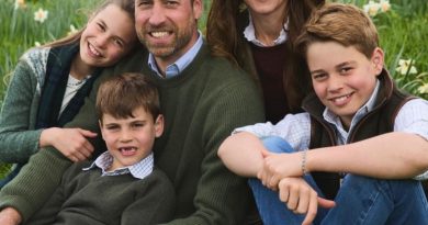 Kraliyet ailesi yeni yıl kartını paylaştı, neşeyle bir aradayız