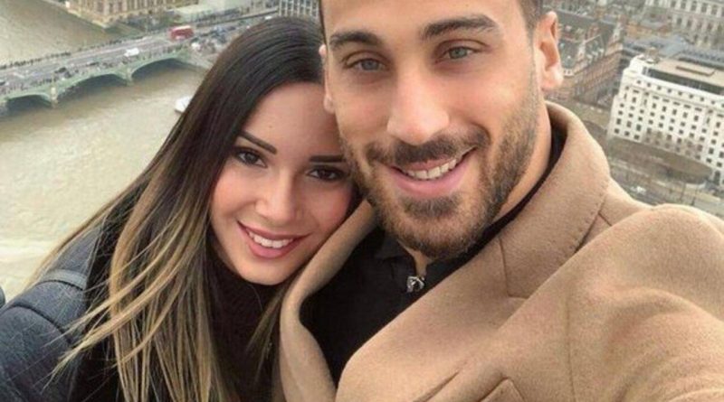 Başlık: Fenerbahçeli Cenk Tosun'dan Açıklama: Boşanmıyoruz İçerik: Fenerbahçeli <strong