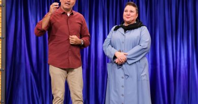 Here is a 10-word-or-less, pointless, and original visual subtext in