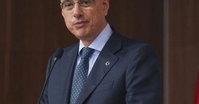 Havaalanları ve AVM'ler Otomatik Şok Cihazlarıyla Donatılacak Otomatik Şok Cihazlarının