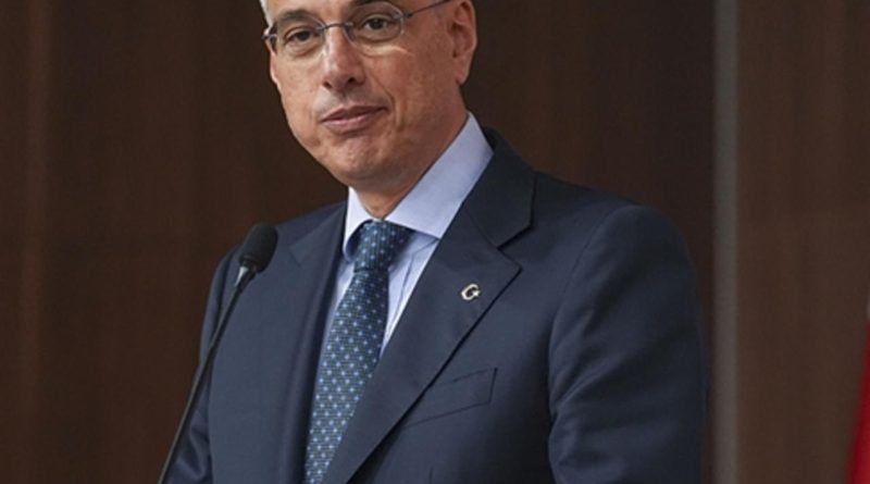 Havaalanları ve AVM'ler Otomatik Şok Cihazlarıyla Donatılacak Otomatik Şok Cihazlarının