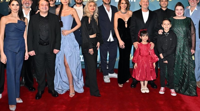 Adile Naşit Filminin Gäläsi Gerçekleşti "Bir başarı öyküsü" Yaşayan Efsane!