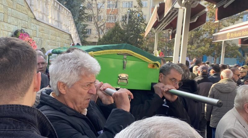 Cumhuriyet Yıldızlar'ın Son Yolculuğuna Uğurlandı "Cumhuriyet Yıld