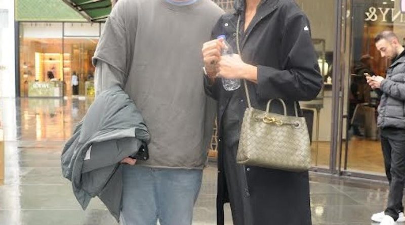 Arzum Onan ve Oğlu Can Aslantuğ, Keyifli Bir Alışveriş Turlarına