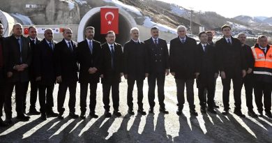 Here is the rewritten text in Turkish: Başlık: Dallıkavak Tüneli'ne