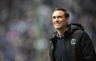 Mann ayrılırken Schmadtke geliyor