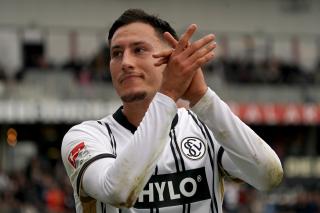 Genç yıldız Younes için rekabet kızışıyor, Wolfsburg da dahil