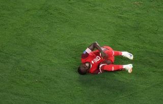 Yere düşüş, yalnızlık, umut, mücadele, yeniden doğuş