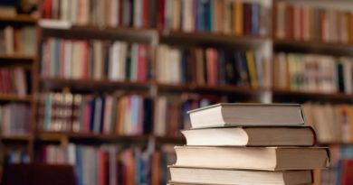 Adalet Ağaoğlu: Edebi Kişiliği ve Hayatı Adalet Ağaoğlu Kimdir?</h