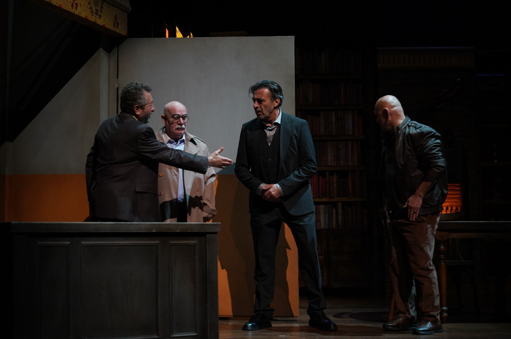 Tiyatro Oyunu 'Alevli Günler' Avrupa Turnesine Çıkıyor