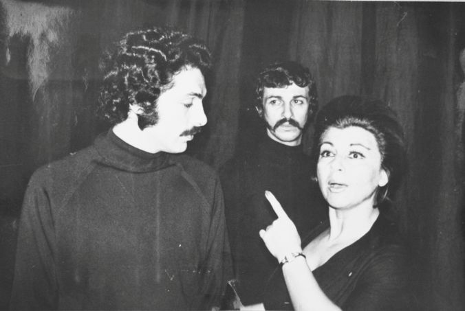 Nedret Denizhan, 79 yaşında vefat etti Tiyatro dünyası üzülüyor