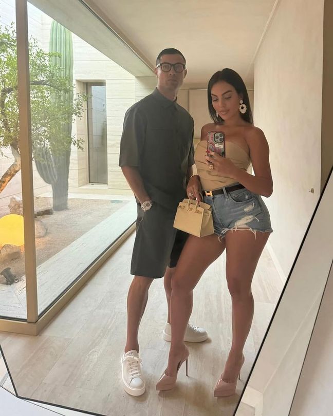 Cristiano Ronaldo, Nişanlısı Georgina Rodríguez'e Kızıldeniz'deki Lüks Villaları