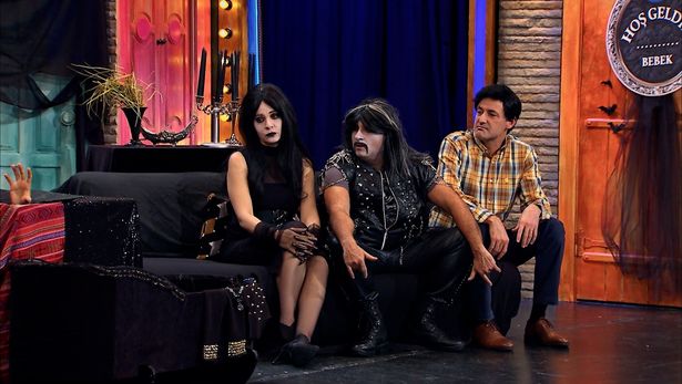 Güldür Güldür Show yeni bölümü ile seyirciyi gülmeye teşvik edecek