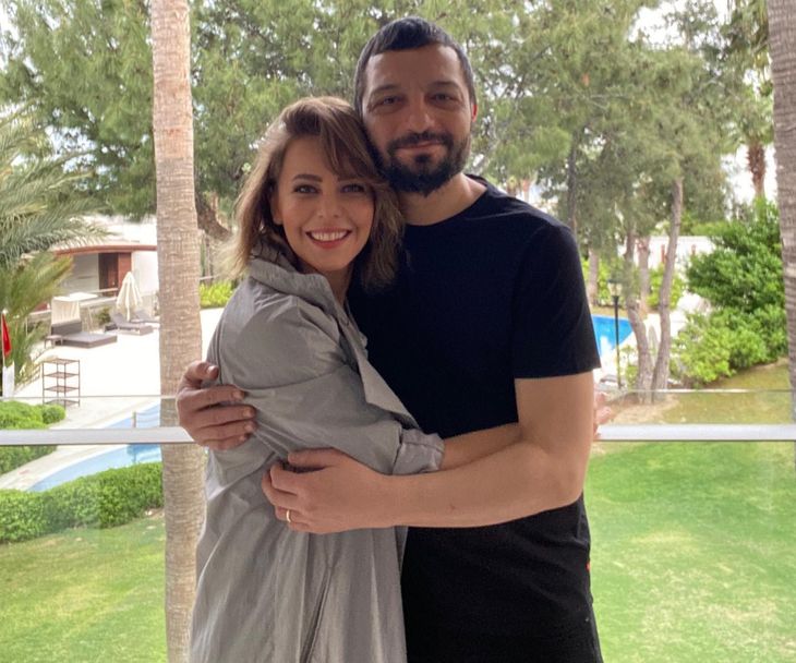 Mehmet Erdem, bebekleri bekleyerek heyecanla sohbet ediyor