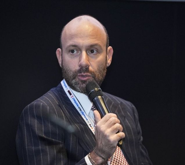 Gamze Erçel kardeşinin mutluluğunu vurguladı