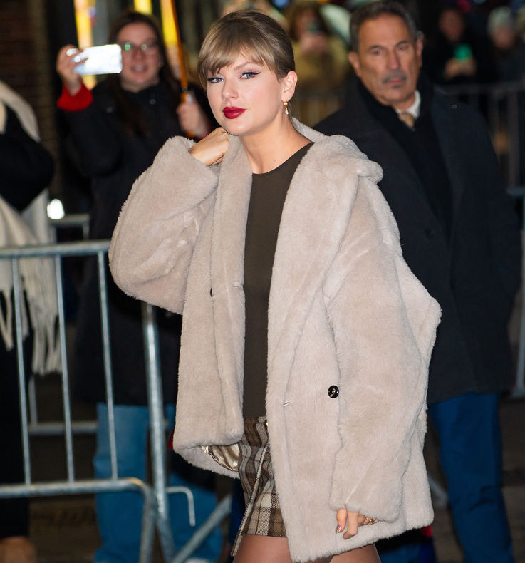 TaylorSwift 1 milyon dolar bağış yapıyor yoksunlukla mücadele için