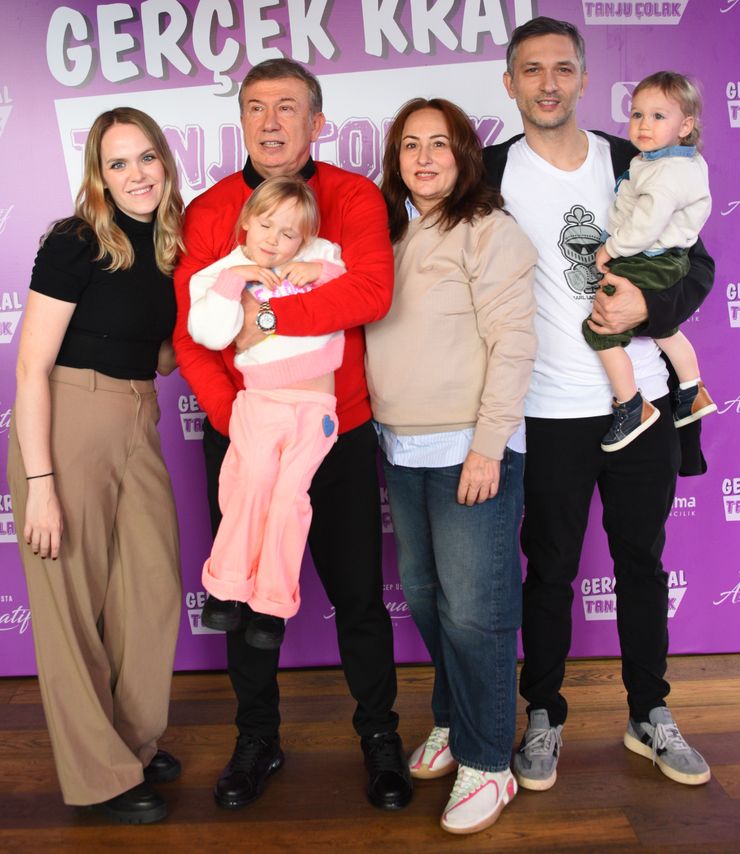 Tanju Çolak yeni kitabıyla çocuklara futbol hikayesi anlattı