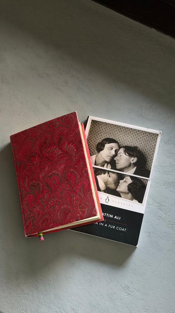 Edebiyatla moda buluştu, hayranlar şaşkın ve mutlu