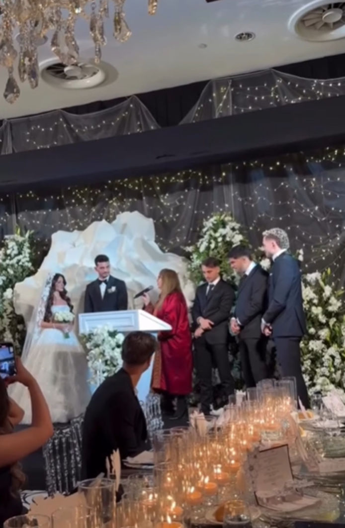 Aşk, futbol ve oyunculuk bir araya geldi, mutlulukla evlendiler