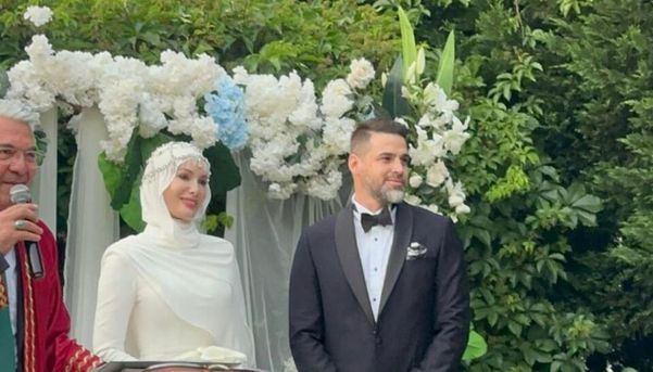 Gülüşüyle Avustralya'ya ışık saçtı