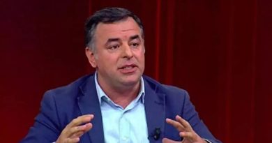 Başlık: CHP'li Yarkadaş'tan Önemli Açıklama: İmamoğlu'nun Baskısı Özel'i Adaylığa Sevketti