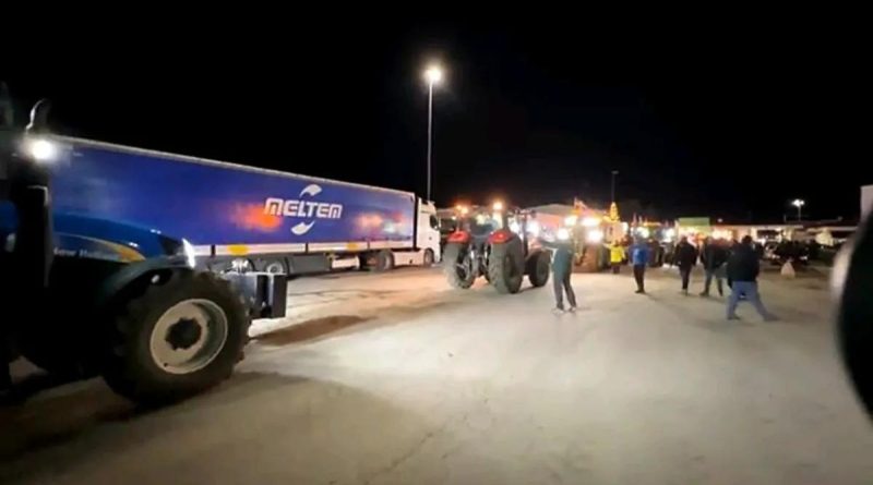 Yunan Çiftçilerinin Eylemi Sınır Kapısını Kapatıyor TÜRK-YUNAN SINIRINDA TIKNAMA Yunan