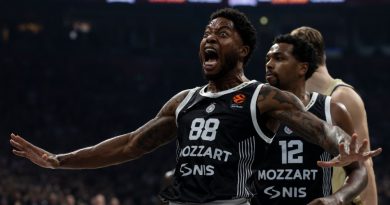 Tribünlerde hararet, oyuncudan cevap, tansiyon yükseldi