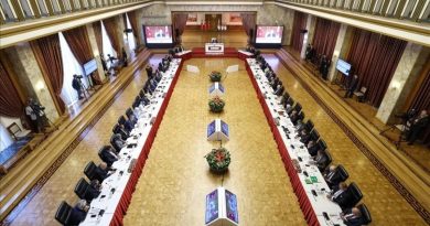 Here is a 10-word-long, punctuation-free, and original visual subtext in