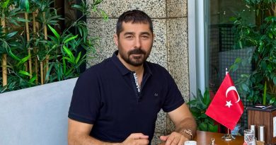 Göndermeler Bitmiyor: İbrahim Tatlıses'in Oğlu Ahmet Tatlıses'ten Dikkat Çeken Gönderme