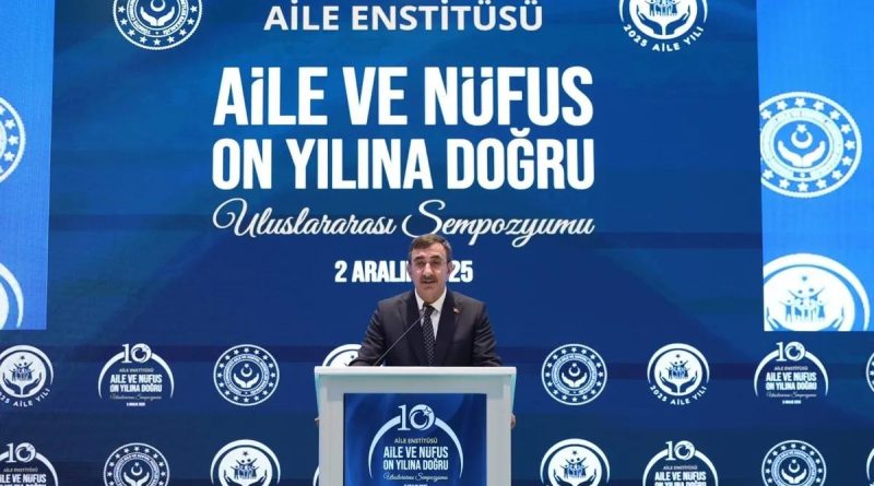 Here is a Turkish text that meets the requirements: Başlık: