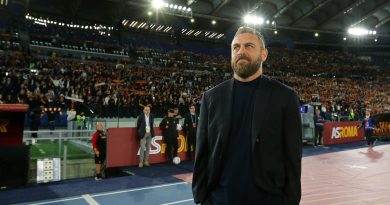 Efsane geri döndü, tribünler coştu, Roma ağladı