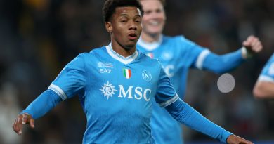 Napoli, Supercoppa Italiana'nda 2-0 zaferiyle titreyen Bologna'u mağlup eder