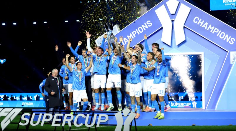 Napoli, Conte'nin stratejisiyle Supercoppa kazanır, Serie A başarısıyla ikili zenginleştirir