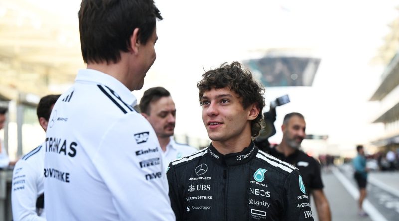 Toto Wolff, Kimi Antonelli'yi başarıları için övdü