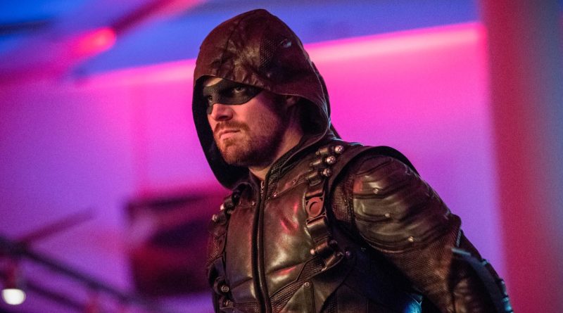 Oliver Queen'in hikayesi daha derinlere inecek, keşke!