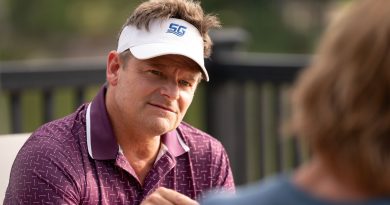 Steve Zahn, Chad Powers 2 sezonun macera dolu hikayeleri hakkında