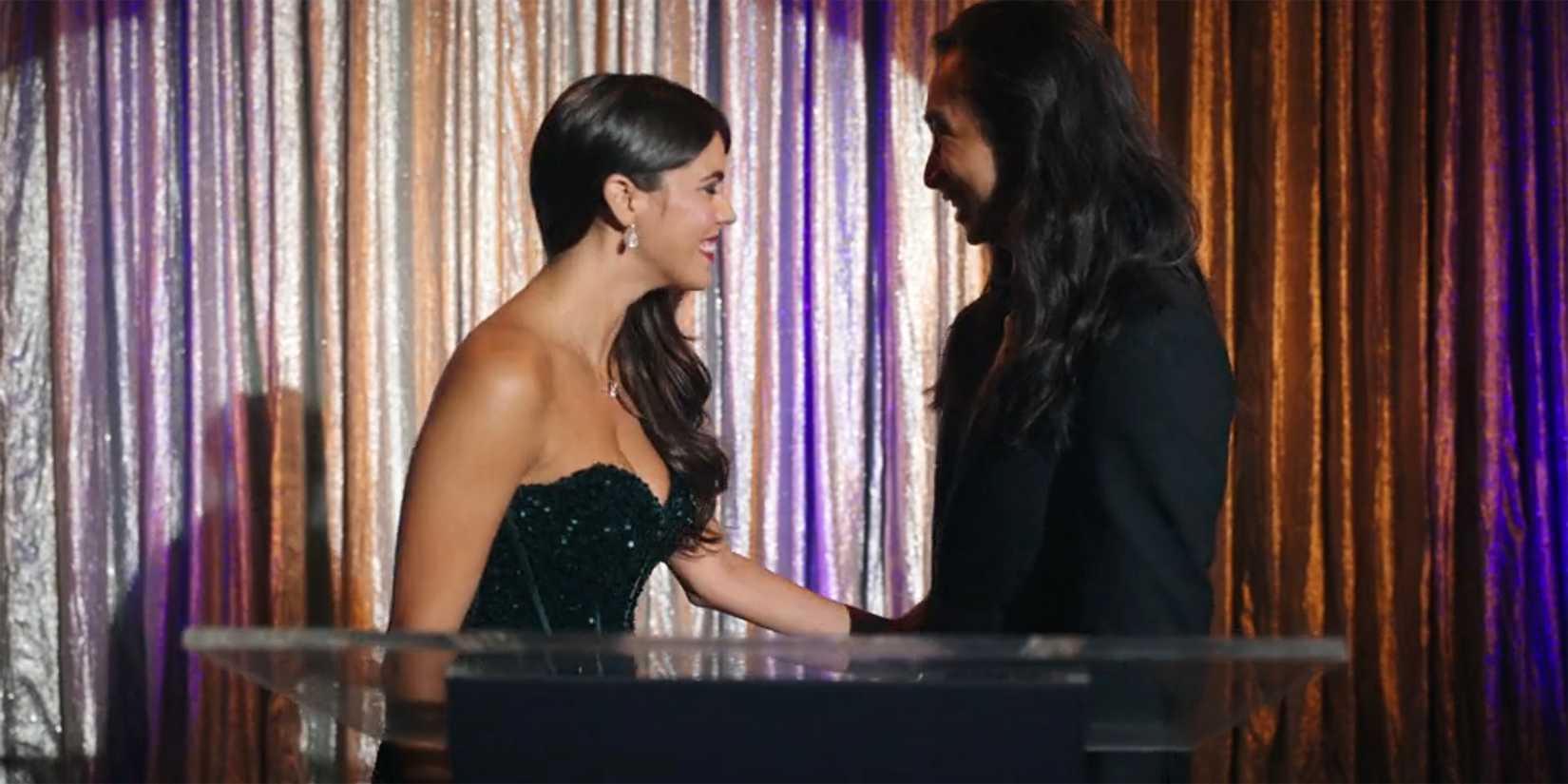 Ghostlar, Yalnızca Kalan Noel Özel Bölümlerini Canlandırma Görevini Alan Sitcom